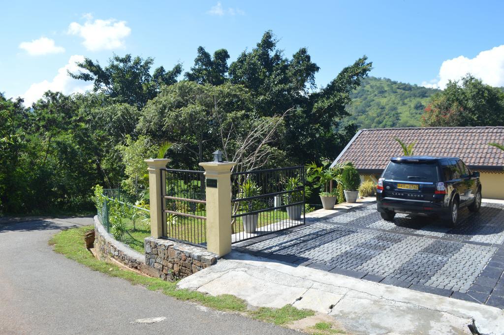 Villa Tee Four Digana Phòng bức ảnh